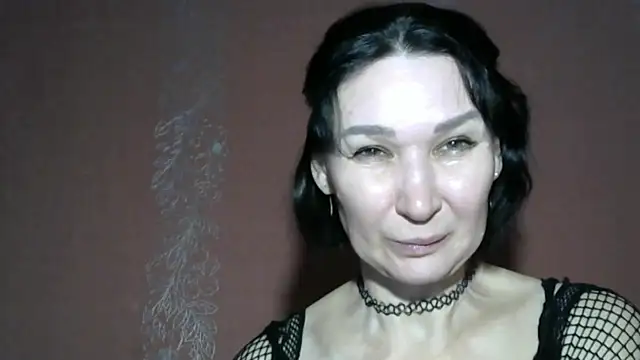 PrettyAndWild online show from March 14, 3:28 pm