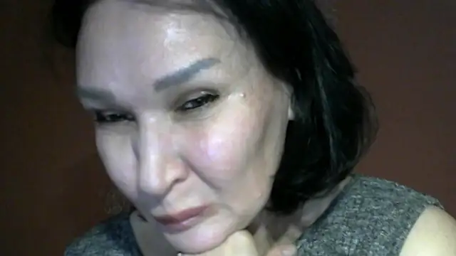 PrettyAndWild online show from June 12, 3:11 pm