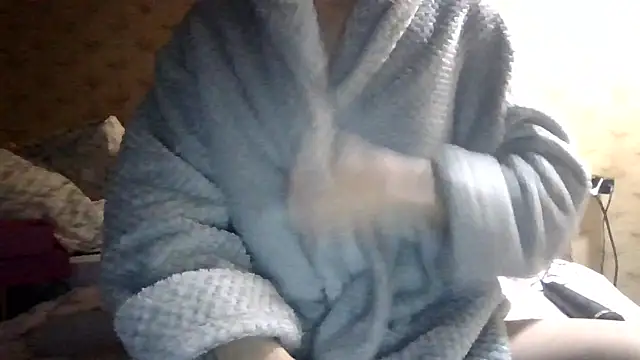 fabiolagg online show from December 4, 8:34 am