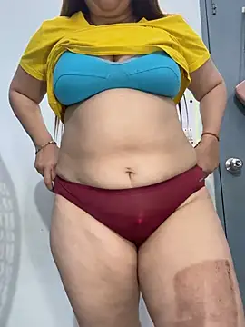 Snapshot of Preet_Kaur_69 chatting on February 24, 6:50 pm Preet Kaur 69 online show from February 24, 6:50 pm