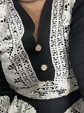 Preet Kaur 69 online show from April 4, 6:49 pm