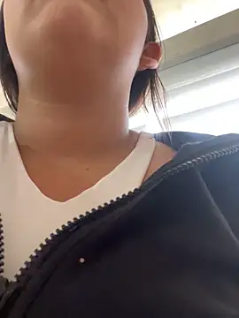 Snapshot of Lia_sexx chatting on December 22, 7:22 pm Lia sexx online show from December 22, 7:22 pm