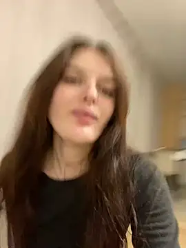 little belucci online show from March 17, 7:04 pm