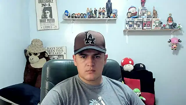 Snapshot of ney_22 chatting on May 1, 2:05 am ney 22 online show from May 1, 2:05 am