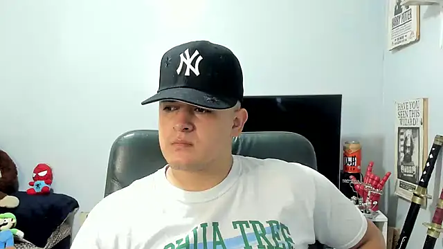 Snapshot of ney_22 chatting on May 8, 1:38 pm ney 22 online show from May 8, 1:38 pm
