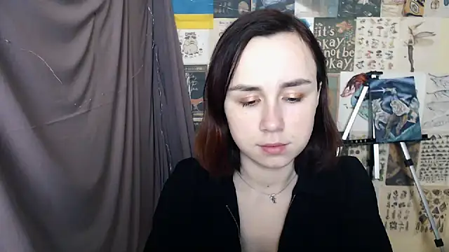 VeryVeryVeryShy  online show from January 24, 6:35 am