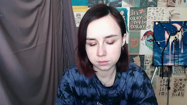 VeryVeryVeryShy  online show from February 12, 6:51 am