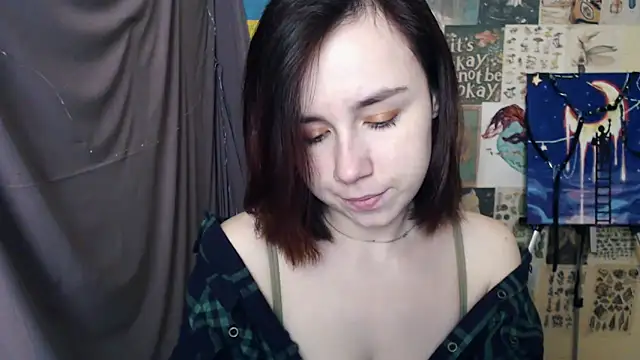 VeryVeryVeryShy  online show from February 19, 6:44 am