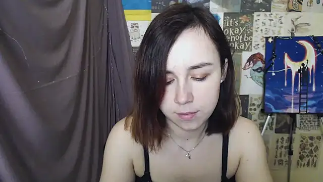 VeryVeryVeryShy  online show from March 12, 6:29 am