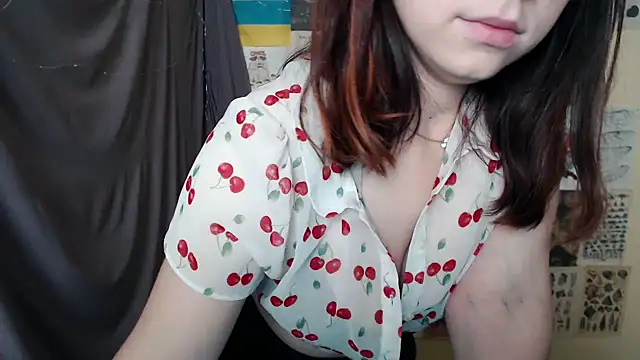 VeryVeryVeryShy  online show from September 17, 4:25 am