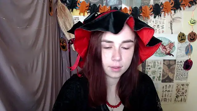 VeryVeryVeryShy  online show from October 31, 6:25 am