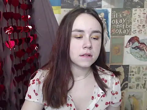 VeryVeryVeryShy  online show from February 18, 6:31 am