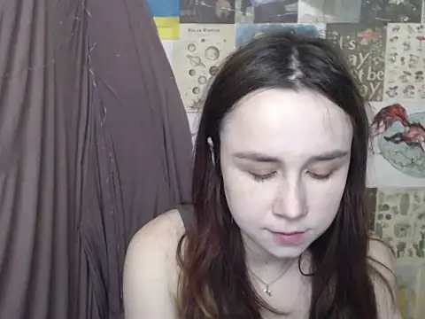 VeryVeryVeryShy  online show from March 14, 6:52 am