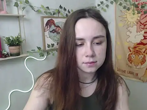 VeryVeryVeryShy  online show from April 13, 5:46 am