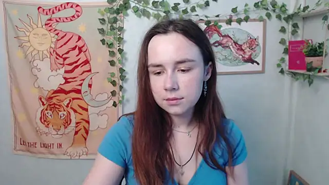 Snapshot of VeryVeryVeryShy_ chatting on June 26, 5:34 am VeryVeryVeryShy online show from June 26, 5:34 am