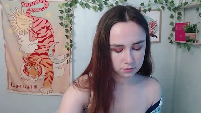 Snapshot of VeryVeryVeryShy_ chatting on July 7, 6:47 am VeryVeryVeryShy online show from July 7, 6:47 am