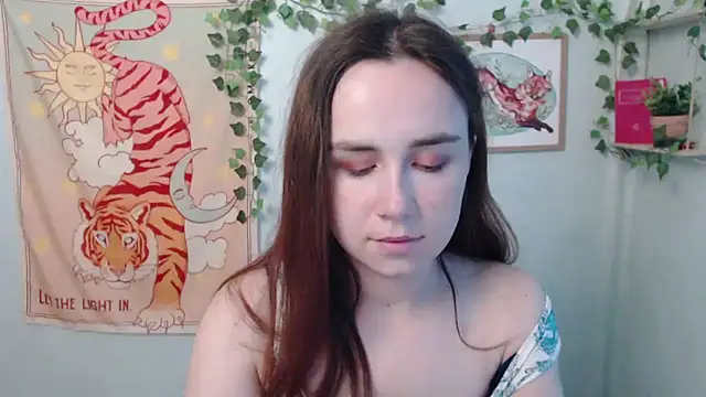 Snapshot of VeryVeryVeryShy_ chatting on July 7, 7:23 am VeryVeryVeryShy online show from July 7, 7:23 am
