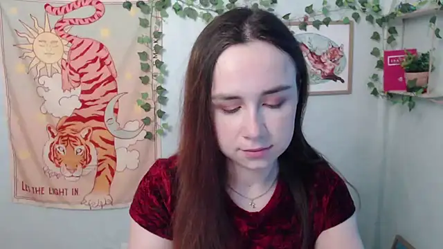 Snapshot of VeryVeryVeryShy_ chatting on July 18, 5:44 am VeryVeryVeryShy online show from July 18, 5:44 am