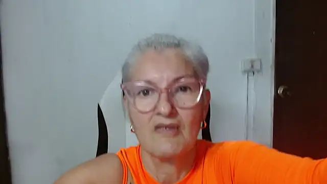 bety-cum2 online show from February 22, 4:05 pm