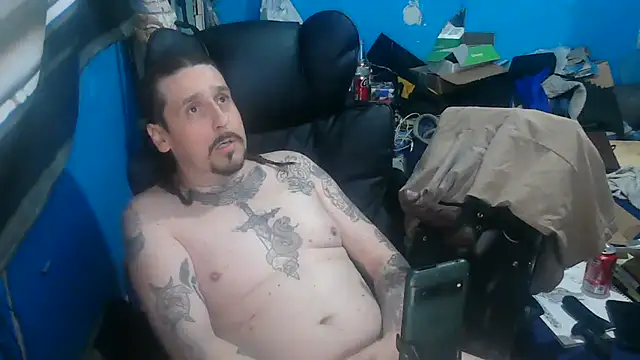 Snapshot of faded206 chatting on February 12, 2:01 pm faded206 online show from February 12, 2:01 pm