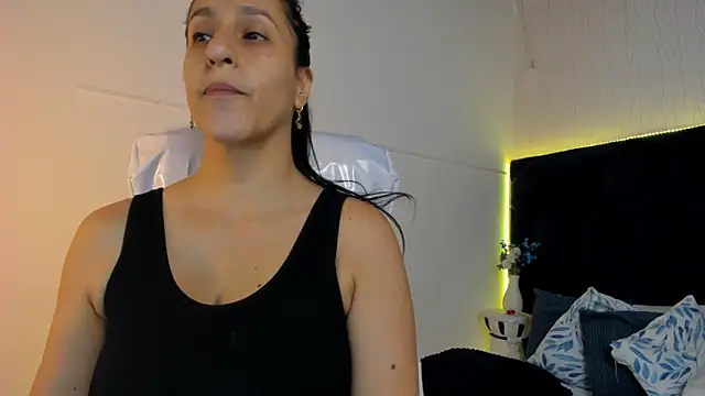 lauren fit online show from February 5, 4:22 pm