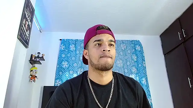 Snapshot of Bigcock_21cm_ chatting on February 3, 10:21 pm Bigcock 21cm  online show from February 3, 10:21 pm