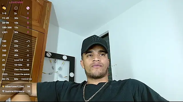 Snapshot of Bigcock_21cm_ chatting on February 22, 1:33 am Bigcock 21cm  online show from February 22, 1:33 am