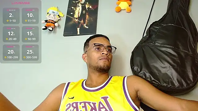 Snapshot of Bigcock_21cm_ chatting on October 14, 7:14 pm Bigcock 21cm  online show from October 14, 7:14 pm