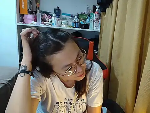 crizzybel online show from January 15, 1:48 pm