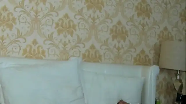 Snapshot of GiannaElliss chatting on February 7, 7:07 am GiannaElliss online show from February 7, 7:07 am