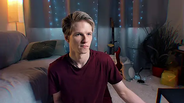 Breston Sweet online show from April 7, 8:37 am