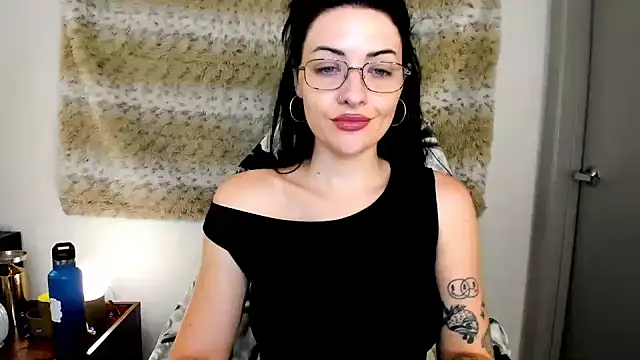 MelroseStrip online show from September 27, 8:25 pm