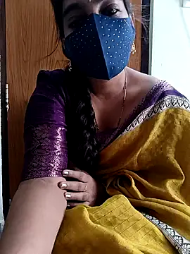 Snapshot of yoursana- chatting on December 11, 4:39 am yoursana- online show from December 11, 4:39 am