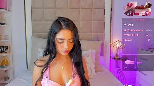 Victoria adaams online show from February 17, 6:15 pm