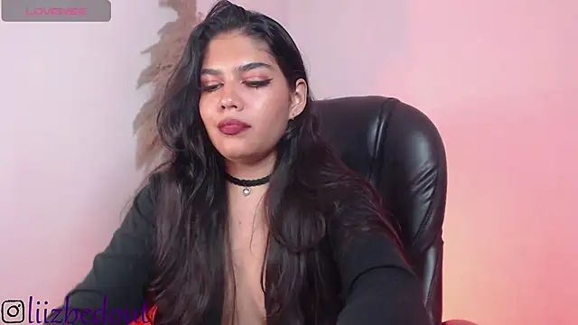 Snapshot of liz_bedoutxx chatting on October 18, 2:36 am liz bedoutxx online show from October 18, 2:36 am