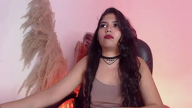 Snapshot of liz_bedoutxx chatting on December 3, 1:57 am liz bedoutxx online show from December 3, 1:57 am