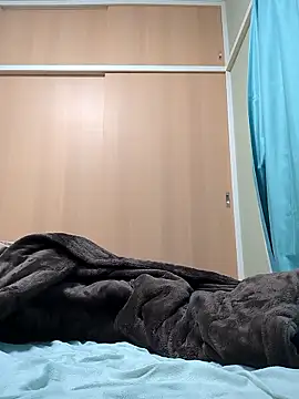 Snapshot of lioncake1221 chatting on February 5, 4:00 pm lioncake1221 online show from February 5, 4:00 pm