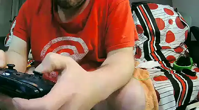 Snapshot of txan9876 chatting on February 2, 10:35 am txan9876 online show from February 2, 10:35 am