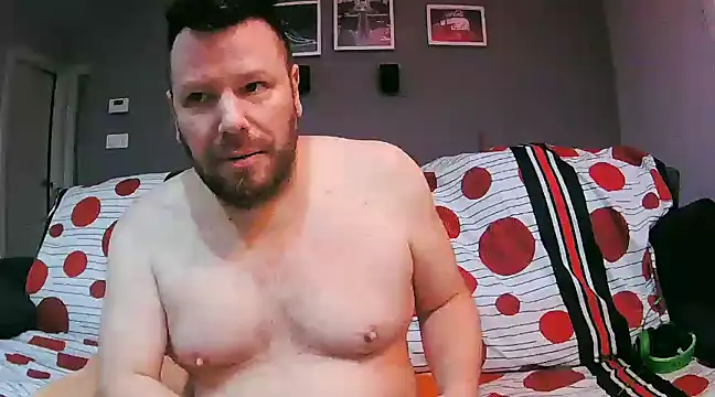 Snapshot of txan9876 chatting on February 19, 6:00 pm txan9876 online show from February 19, 6:00 pm