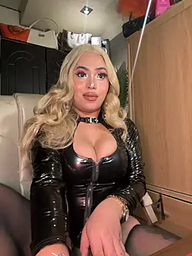 BigDominaMia online show from February 9, 12:31 pm