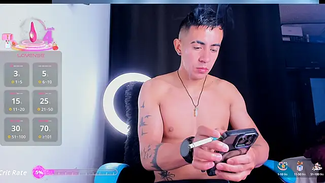 Snapshot of Andy_naughty1 chatting on October 3, 5:04 am Andy naughty1 online show from October 3, 5:04 am