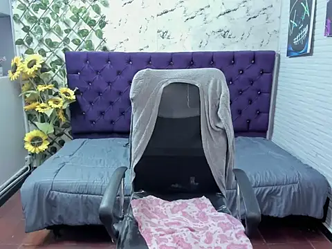 Snapshot of AnnyMilet_ chatting on March 26, 3:56 am AnnyMilet online show from March 26, 3:56 am