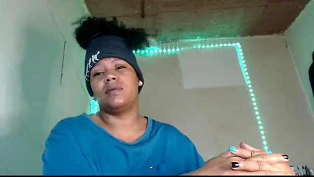 Snapshot of cherry_cleou chatting on July 9, 12:31 pm cherry cleou online show from July 9, 12:31 pm