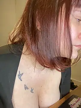 callmelouve online show from March 1, 2:44 pm