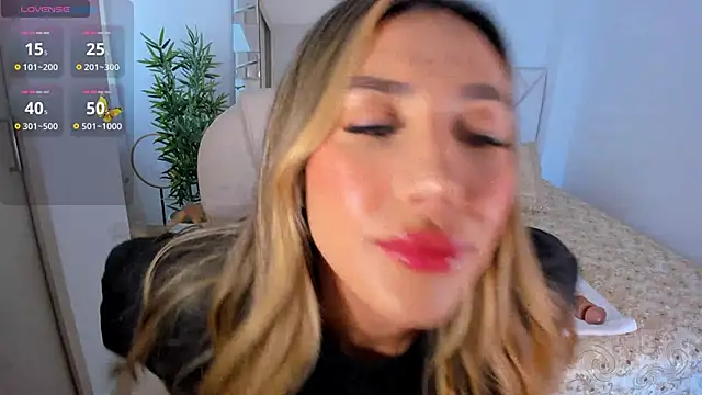 NiaBennet  online show from February 1, 5:58 pm