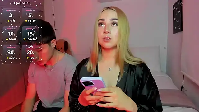 Snapshot of sophi_mooreno chatting on December 19, 11:25 pm sophi mooreno online show from December 19, 11:25 pm