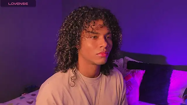 Lucas eevans online show from February 21, 6:15 pm