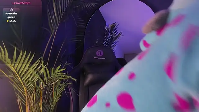 Lucas eevans online show from October 23, 12:59 pm