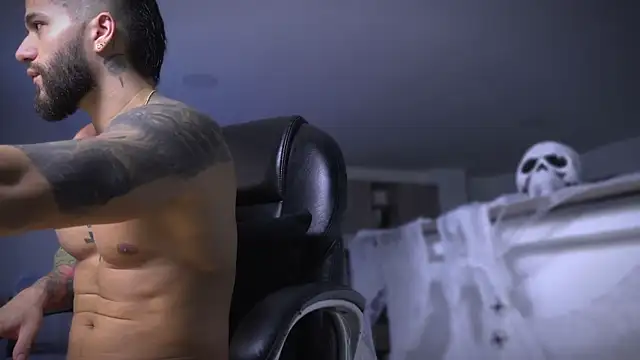 Frank Farrell online show from October 28, 10:34 pm