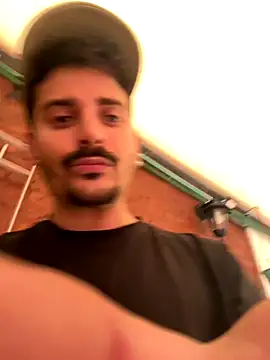 Snapshot of mrtnivnn chatting on November 2, 9:50 pm mrtnivnn online show from November 2, 9:50 pm